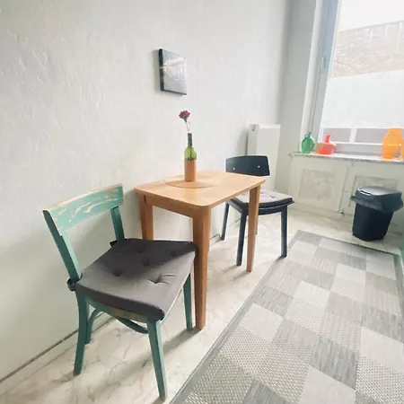 Gemuetliche 2-zimmer Mit Kleinen Bad Apartment Berlin