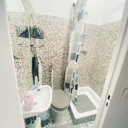 Apartment Gemütliche 2-zimmer Mit Kleinen Bad