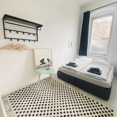 Gemuetliche 2-zimmer Mit Kleinen Bad Apartment *