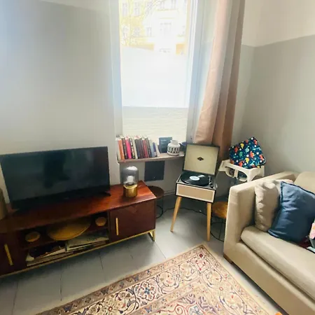 Apartment Gemütliche 2-zimmer Mit Kleinen Bad