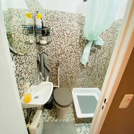 Апартаменты Gemuetliche 2-zimmer Mit Kleinen Bad Берлин