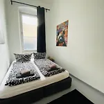 Gemuetliche 2-zimmer Mit Kleinen Bad * Berlin