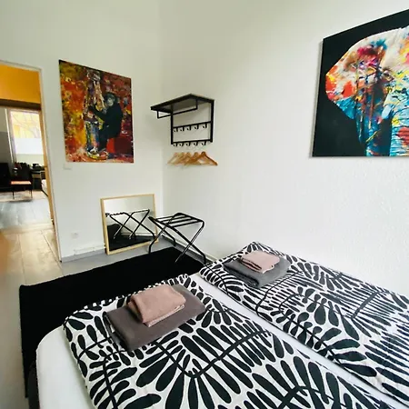 Gemuetliche 2-zimmer Mit Kleinen Bad * Berlin