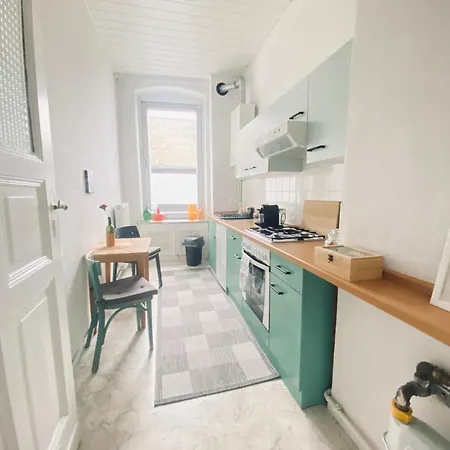 Gemuetliche 2-zimmer Mit Kleinen Bad * برلين